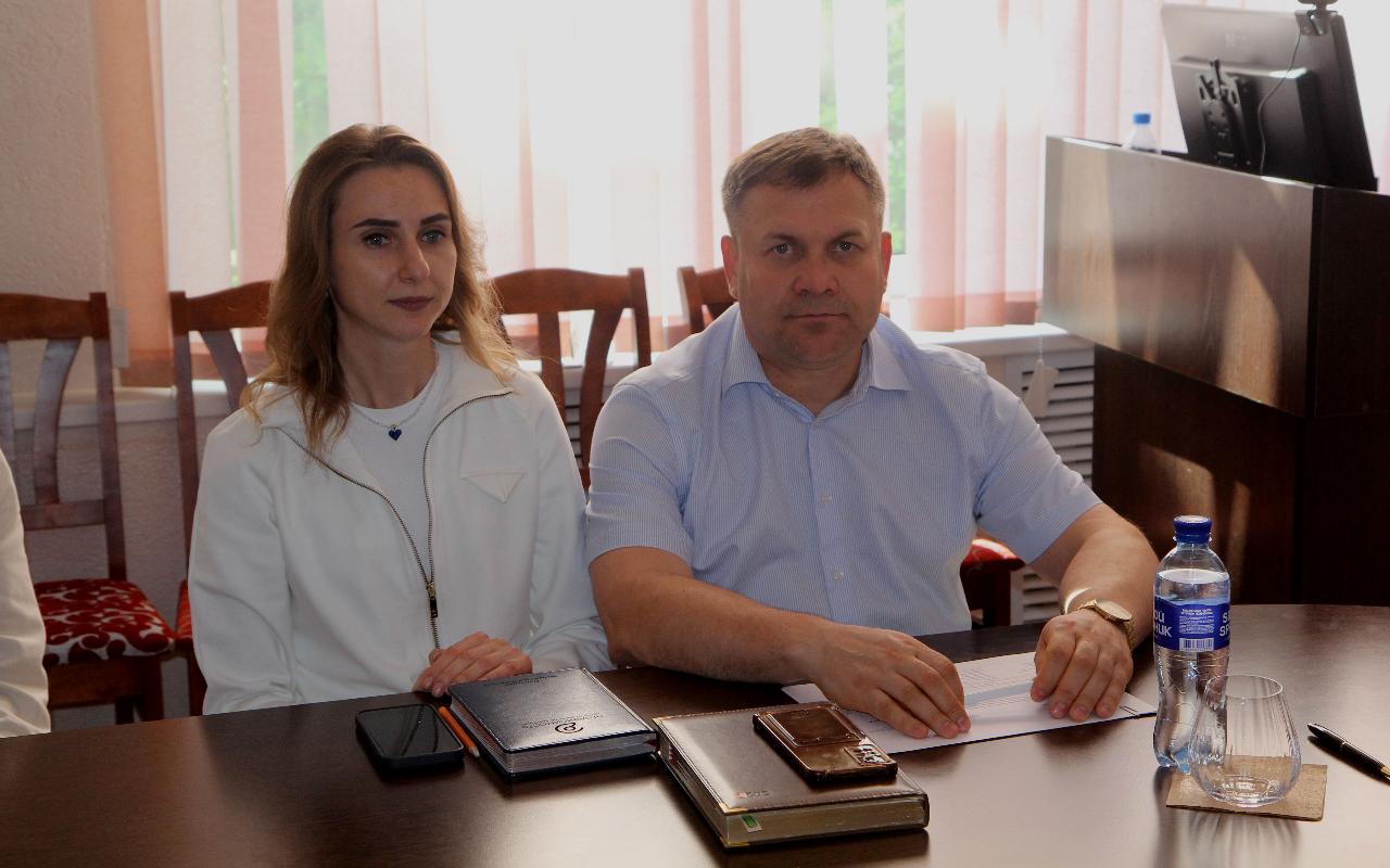 ФОТО к новости: Защита детей – дело общее: между НГПУ и Уполномоченным по правам ребенка в Новосибирской области заключено Соглашение о сотрудничестве