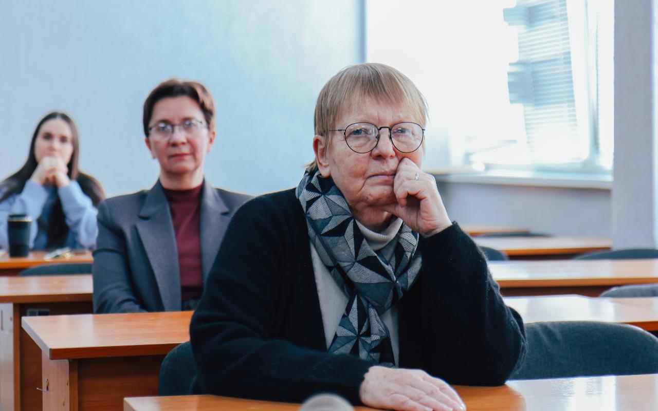 ФОТО к новости: В НГПУ состоялся ежегодный региональный научный семинар памяти профессора Нины Елисеевны Меднис