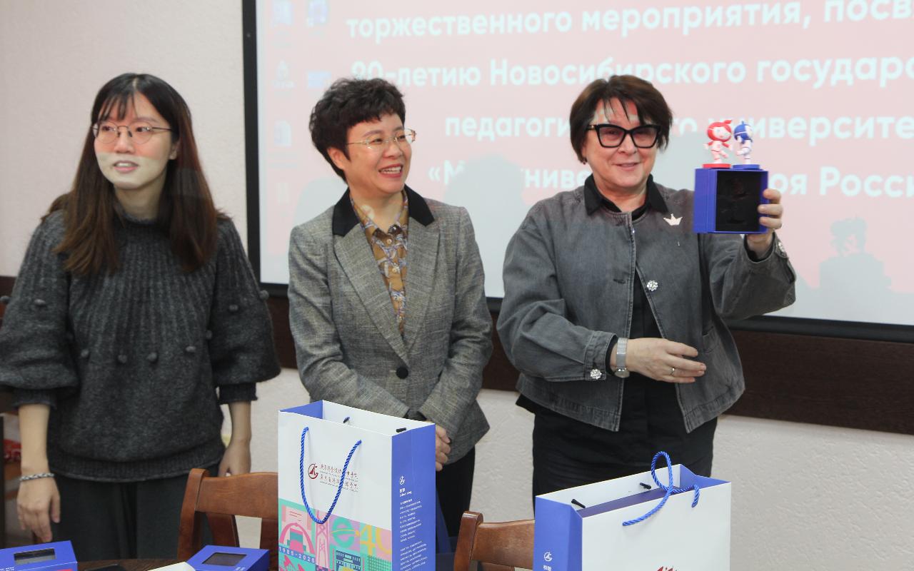 ФОТО к новости: НГПУ углубляет сотрудничество с университетом китайской провинции Гуандун