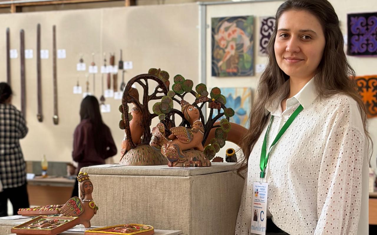 О студентке НГПУ - участнице Международных Дельфийских игр в Кыргызстане рассказали китайские СМИ