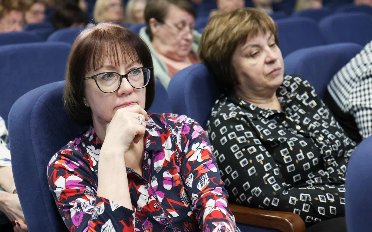 ФОТО к новости: Педагогический дневник: НГПУ как ресурс профессионального развития педагогов региона