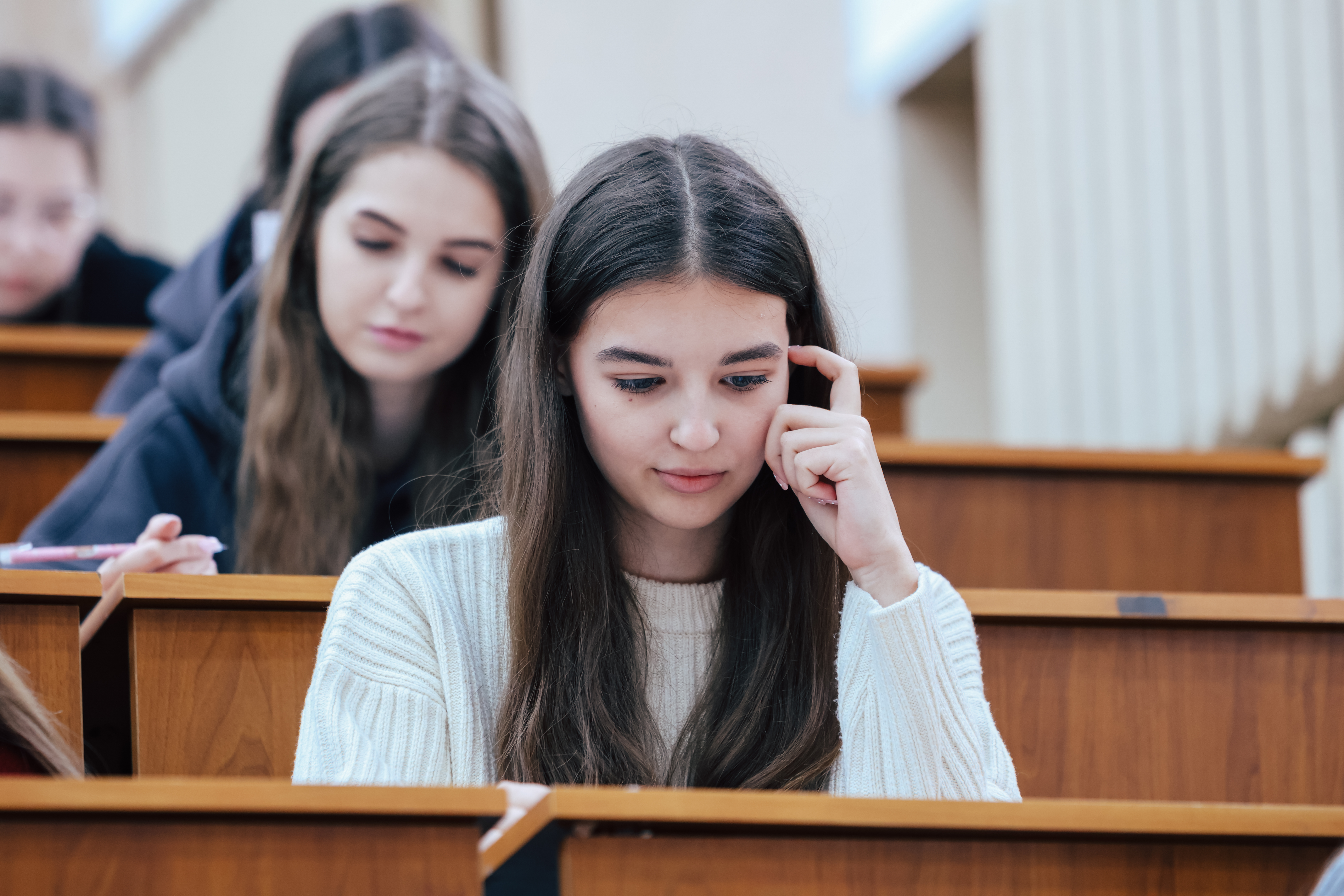 ФОТО к новости: В НГПУ прошла Межвузовская студенческая олимпиада по математике для нематематических специальностей