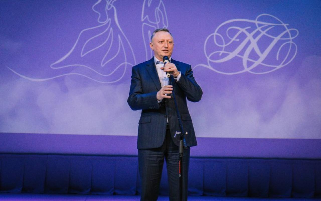 ФОТО к новости: И.о. ректора НГПУ награждён медалью ордена «За заслуги перед Отечеством» второй степени