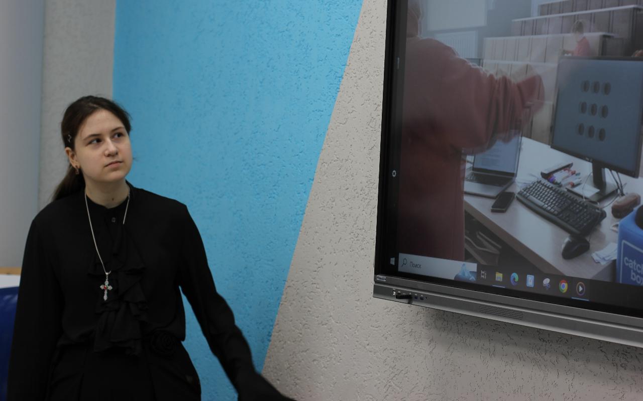 ФОТО к новости: НГПУ принял финалистов Всероссийского чемпионата сочинений «Своими словами»