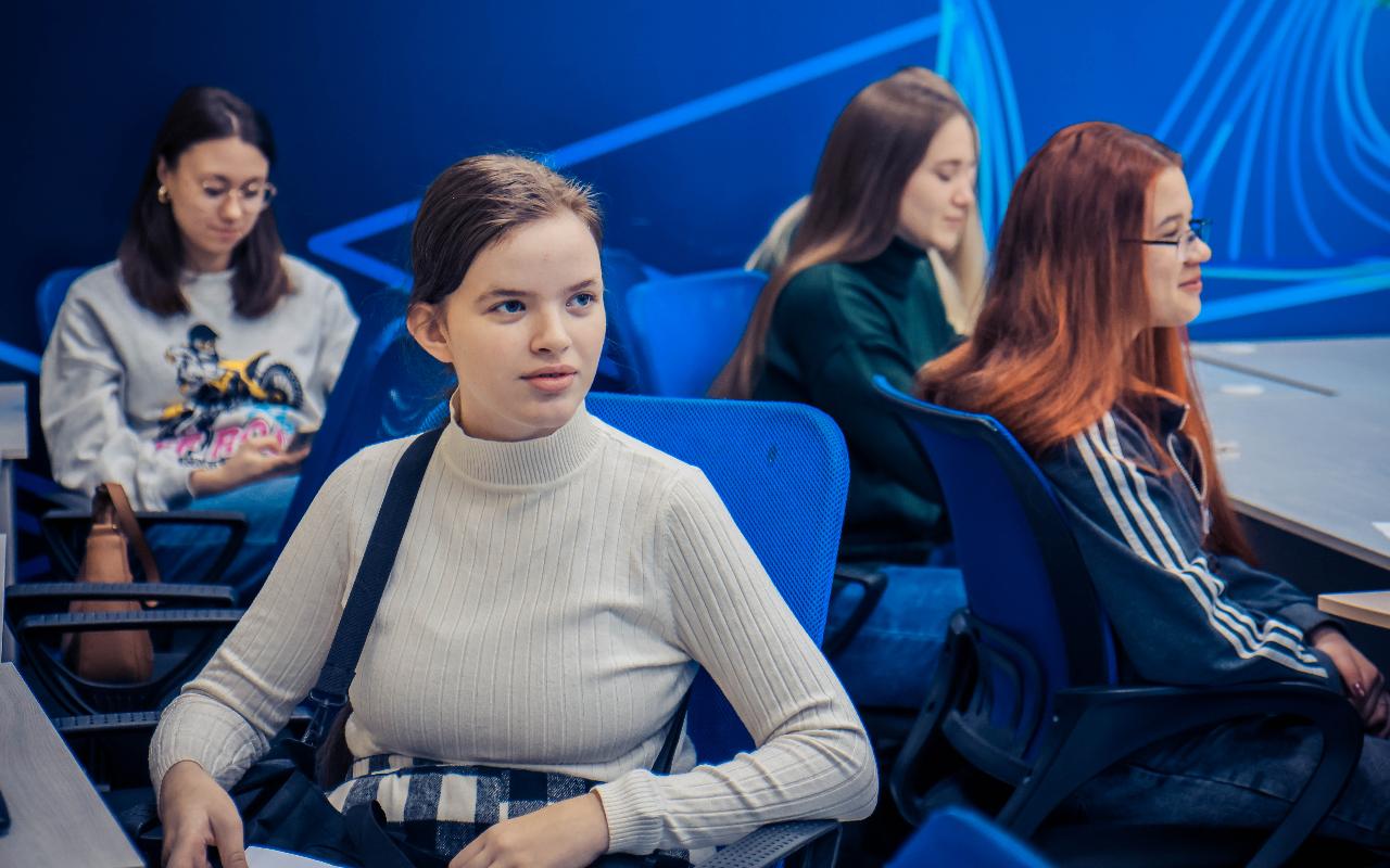 ФОТО к новости: Игра как инструмент образования: в НГПУ обсудили геймификацию 