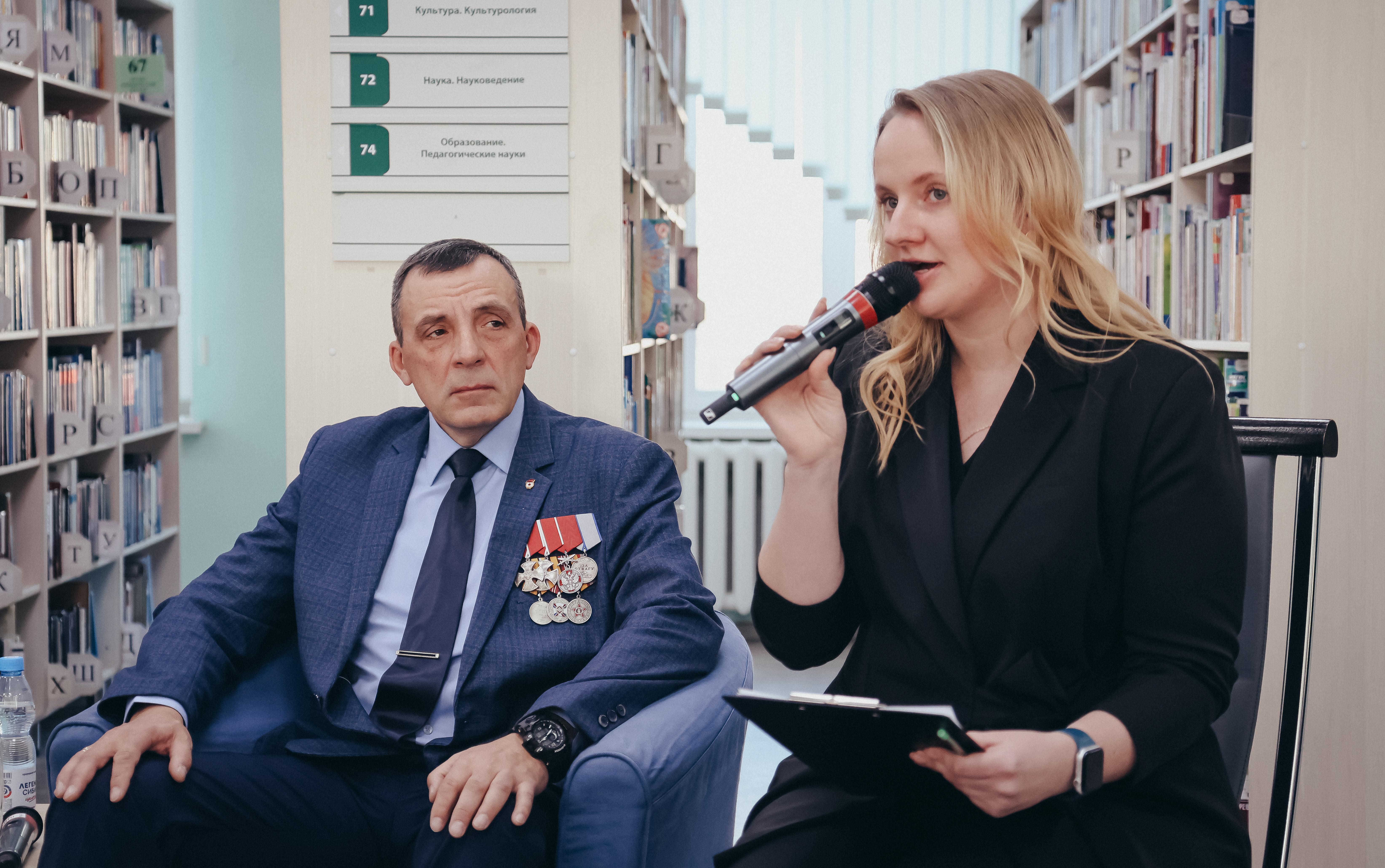 ФОТО к новости: «Время героев»: в НГПУ обсудили, что вдохновляет человека на подвиг