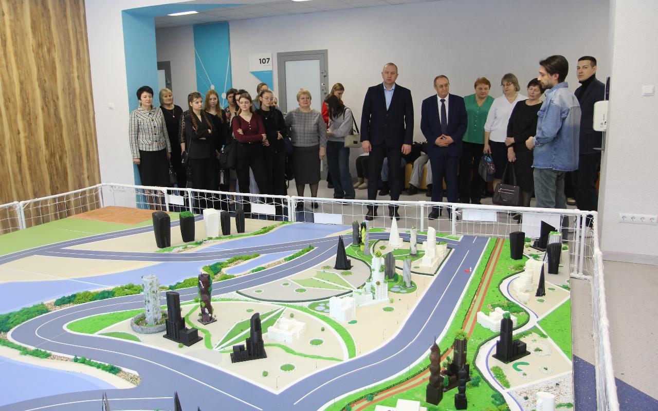 ФОТО к новости: И.о. ректора НГПУ Сергей Александрович Нелюбов: «Наша задача – формировать мотивацию у школьников к выбору профессии учителя»