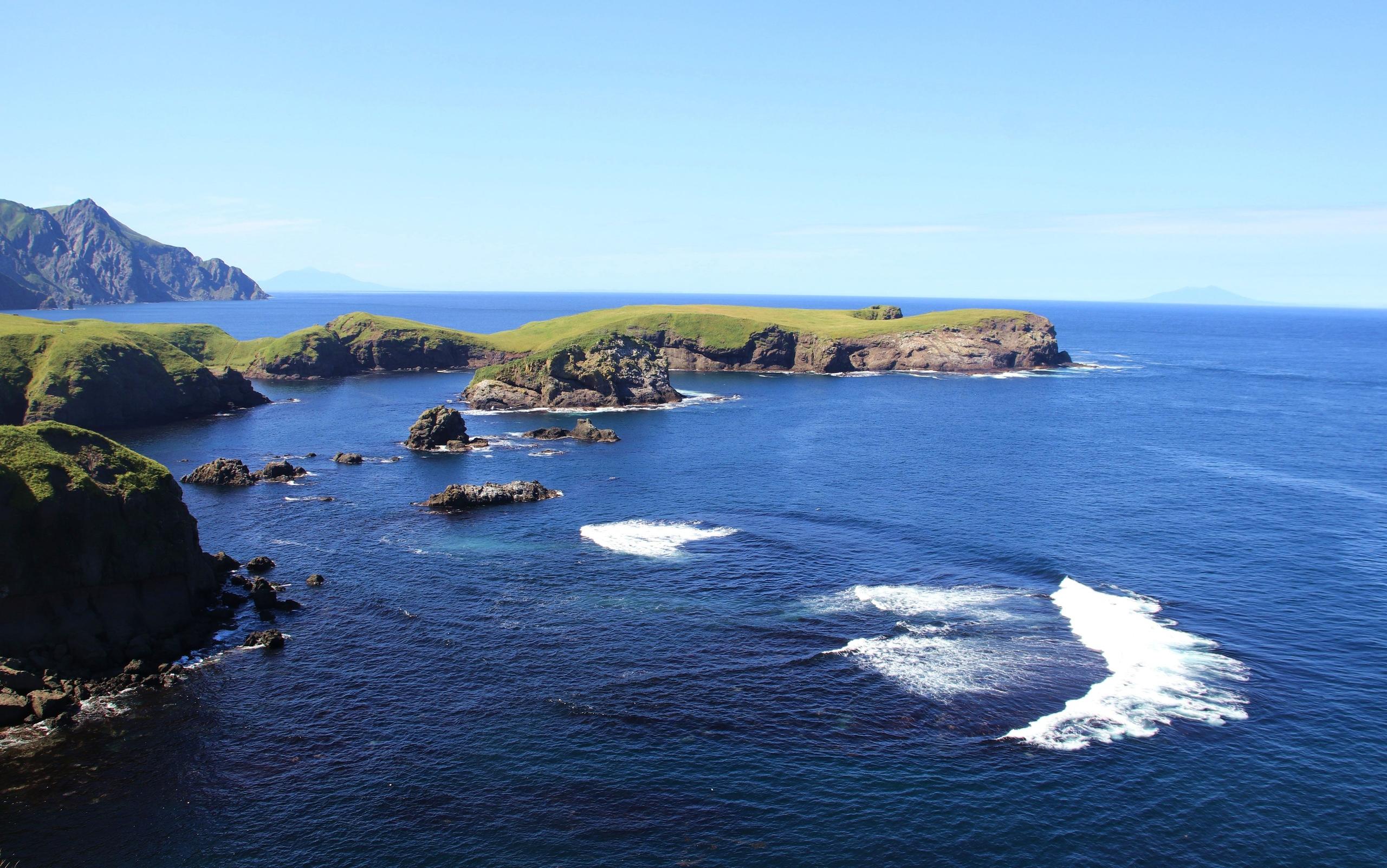 ФОТО к новости: Курильские острова – красивые, опасные и с малоизученной энтомофауной