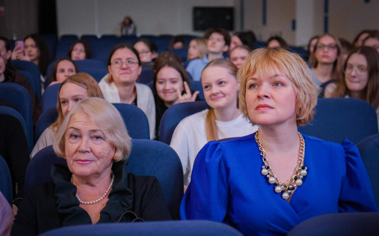 ФОТО к новости: Институт филологии и медиакоммуникаций НГПУ отметил 90-летний юбилей