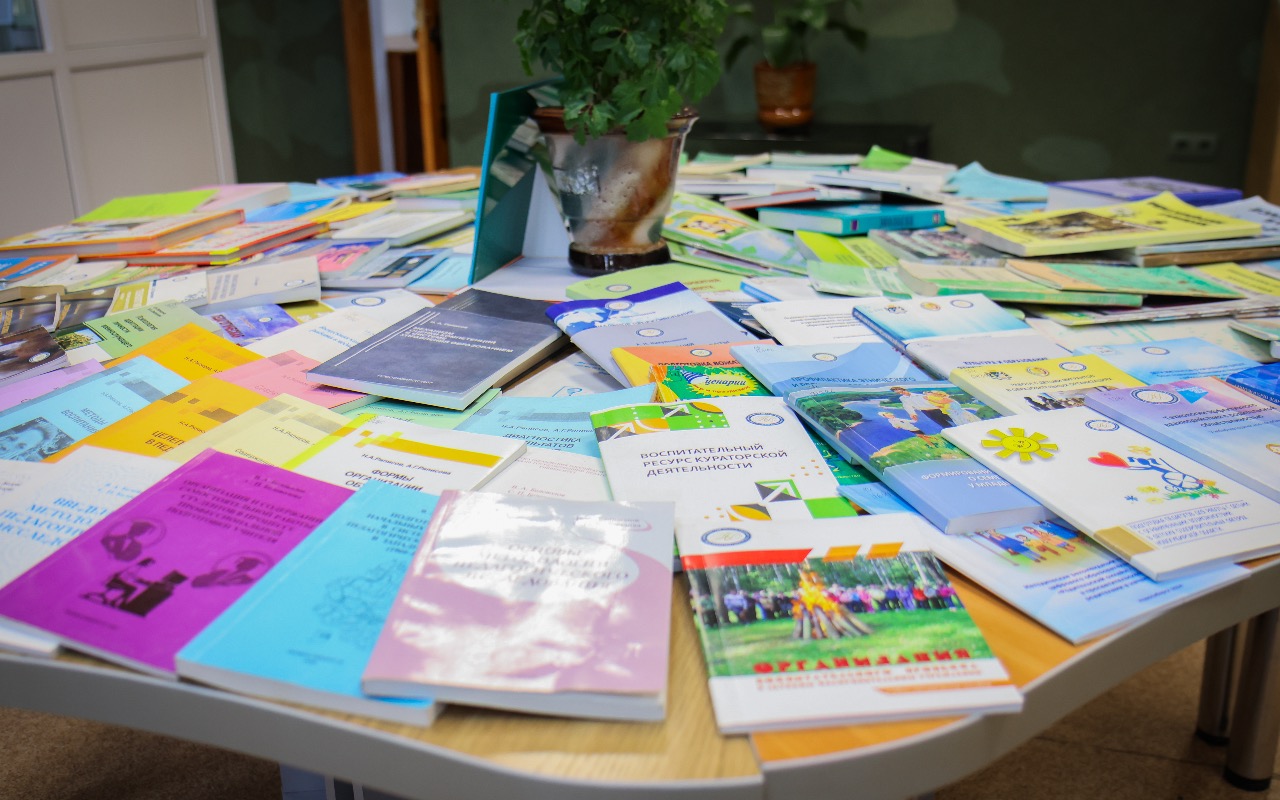 ФОТО к новости: В НГПУ дали старт международной конференции к 15-летию Института детства и открыли Год дошкольного образования 