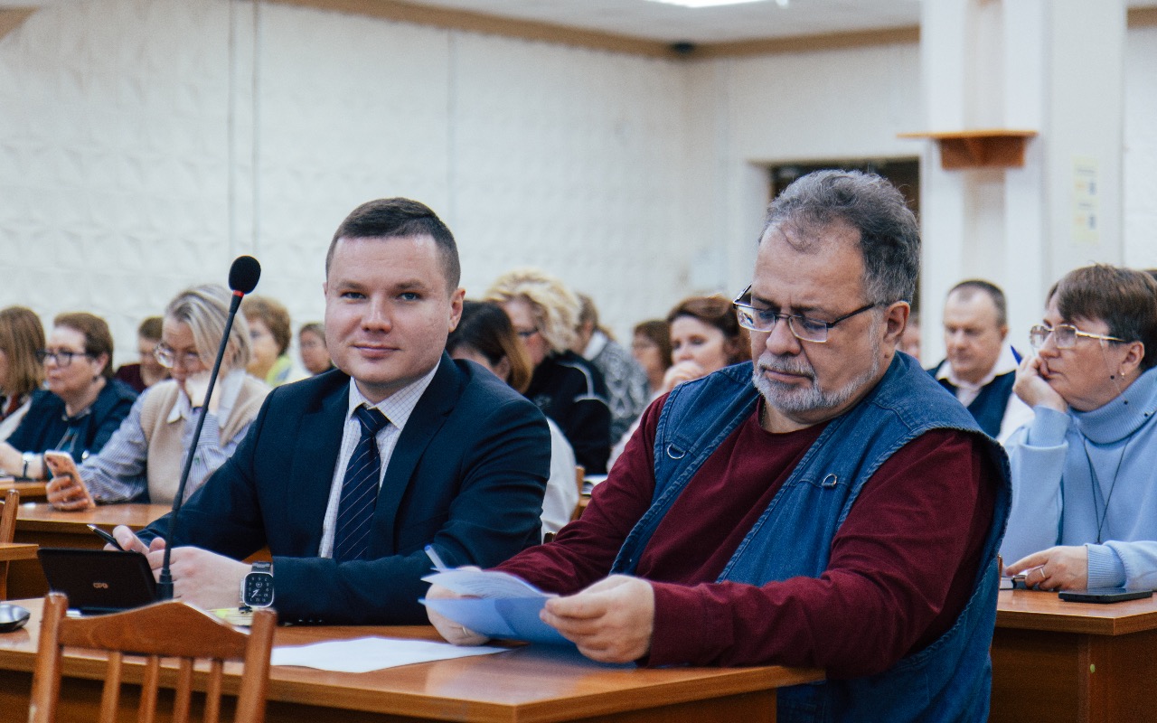 ФОТО к новости: Кафедра – живой организм университета: в НГПУ прошло первое производственное совещание