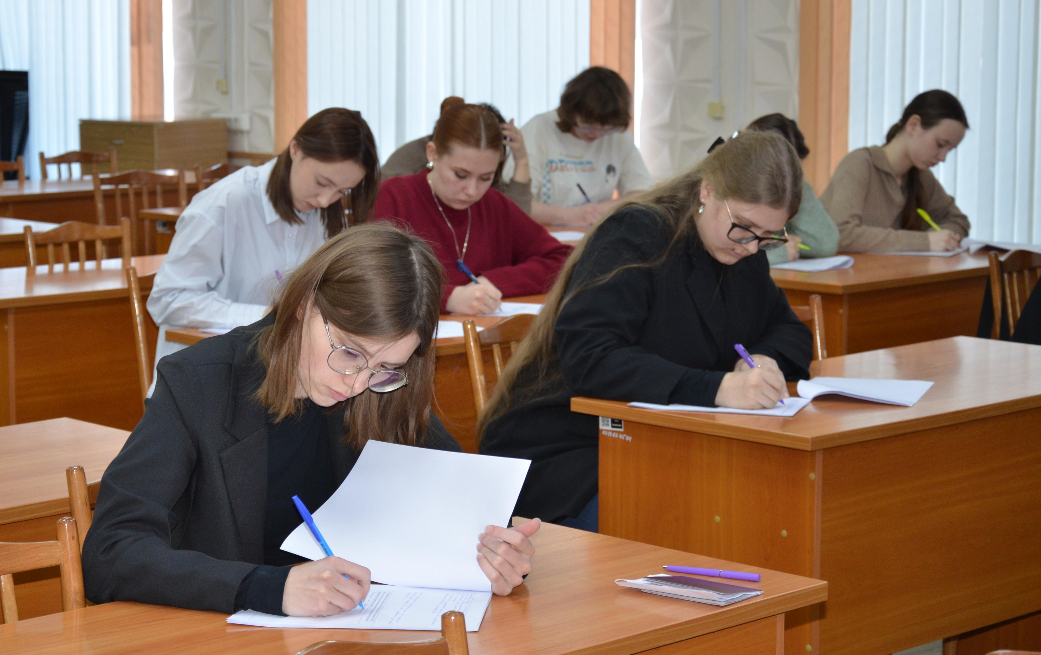 ФОТО к новости: Педагогически одаренная молодежь встретилась на олимпиаде в НГПУ 