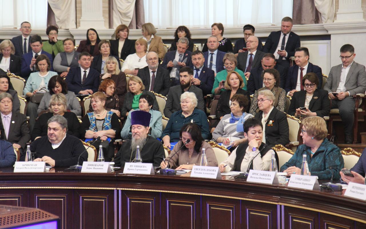 ФОТО к новости: Итоги подведены, задачи поставлены: состоялось расширенное заседание коллегии министерства образования Новосибирской области