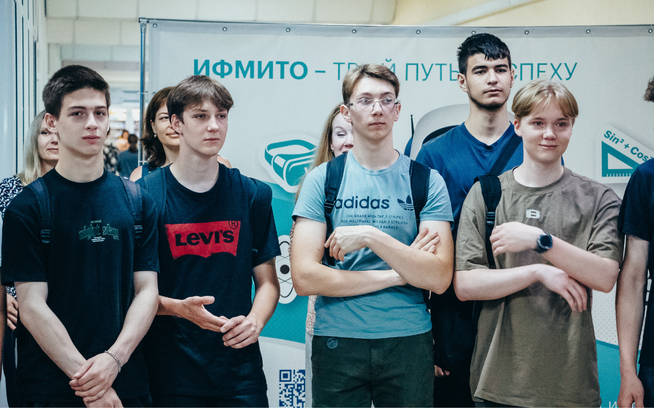 ФОТО к новости: НГПУ приветствует «Остров»: в Новосибирской области стартовал масштабный проект по беспилотникам