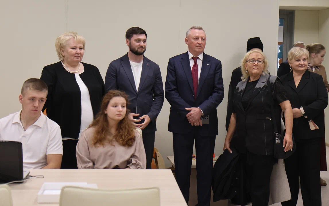 ФОТО к новости: «Единое окно» для решения студенческих вопросов: в НГПУ открылся МФЦ 