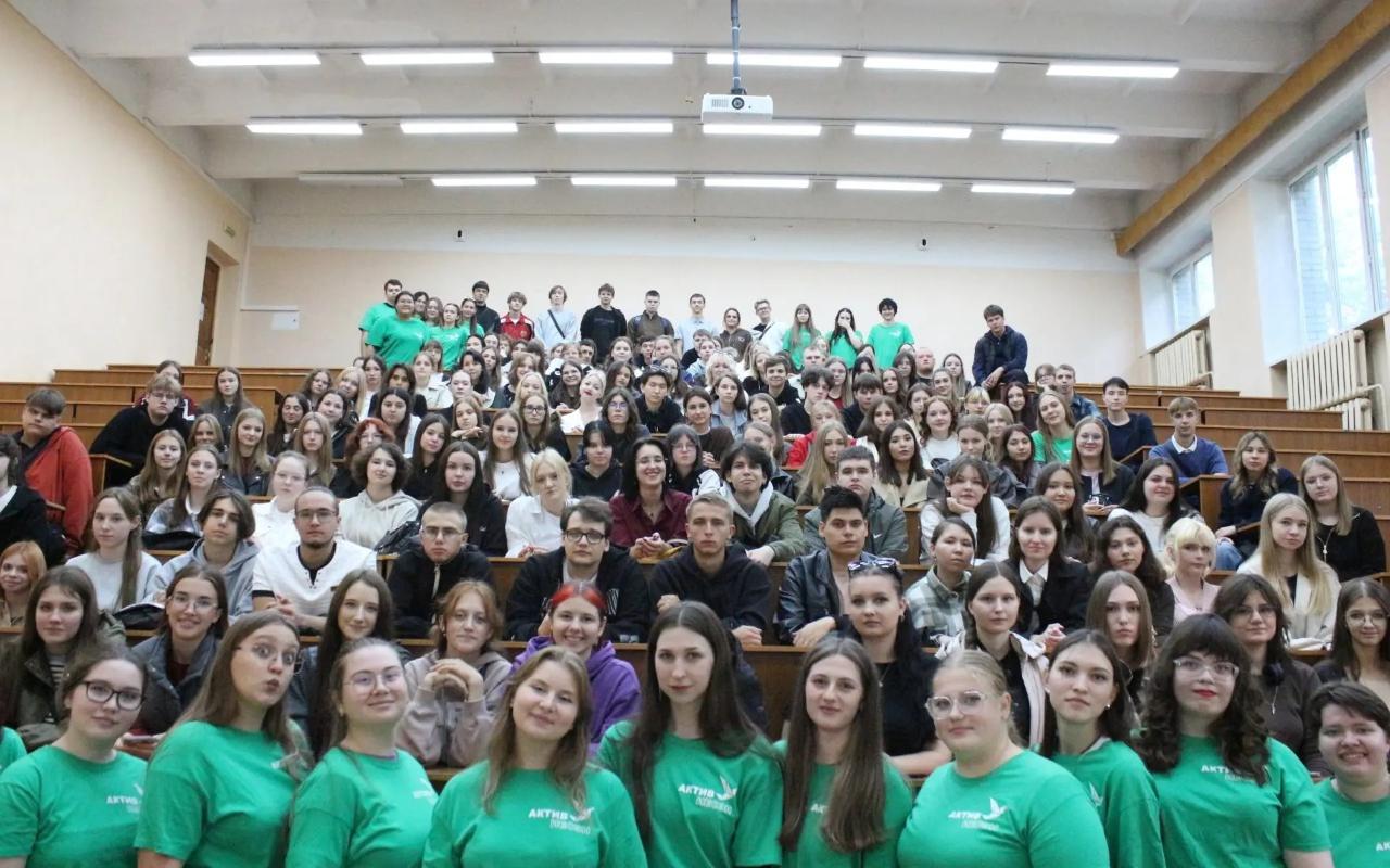 ФОТО к новости: Университет начинается со знакомства: в НГПУ проходят адаптационные сборы