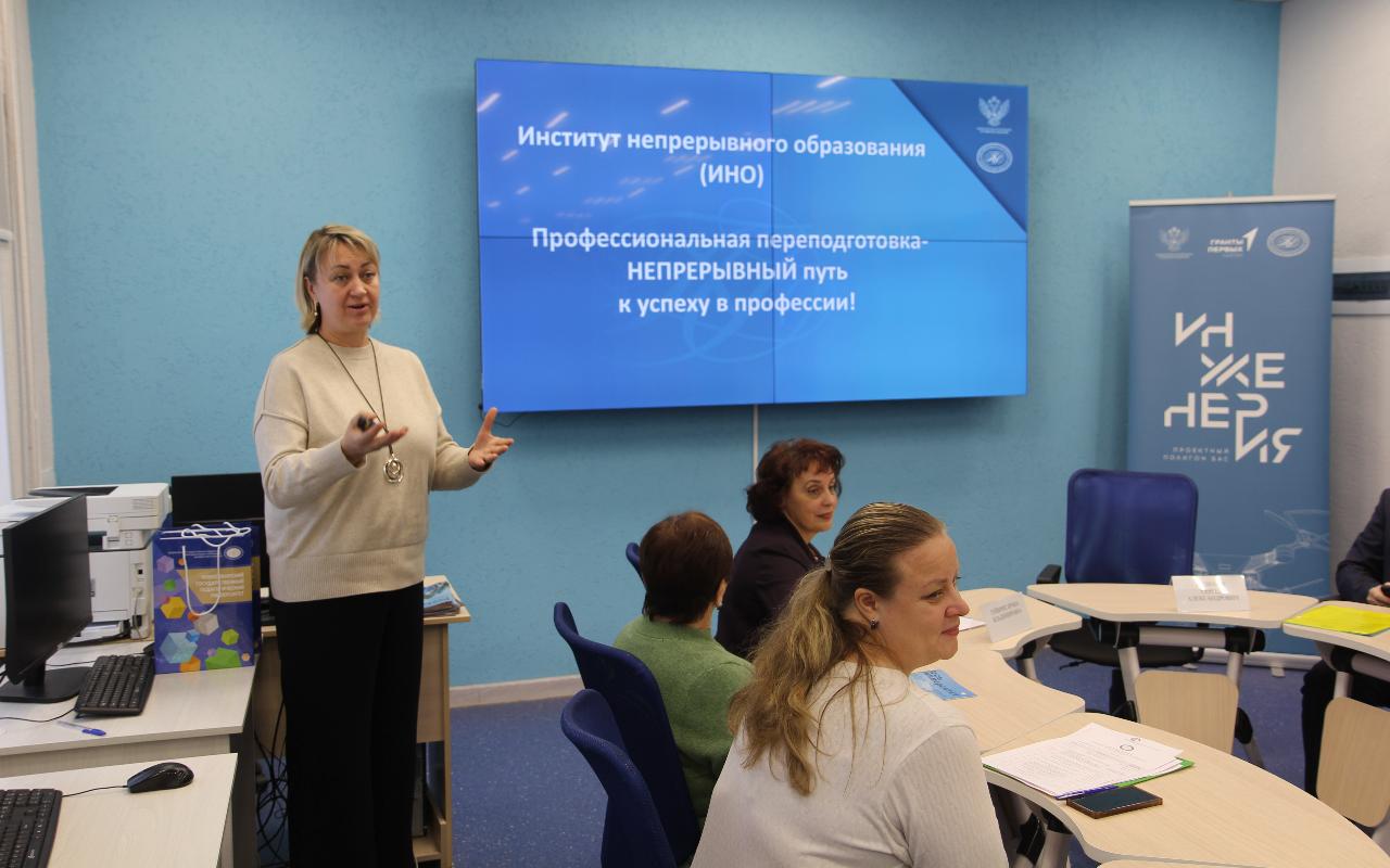 ФОТО к новости: Купинский район заинтересован в привлечении на работу выпускников НГПУ