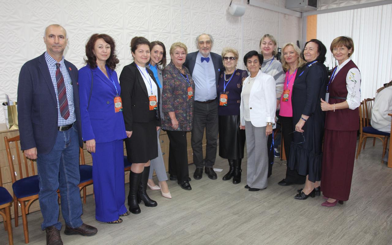 ФОТО к новости: Дневник ПедСибири: профессиональное взаимодействие как ключ к становлению национальной системы образования