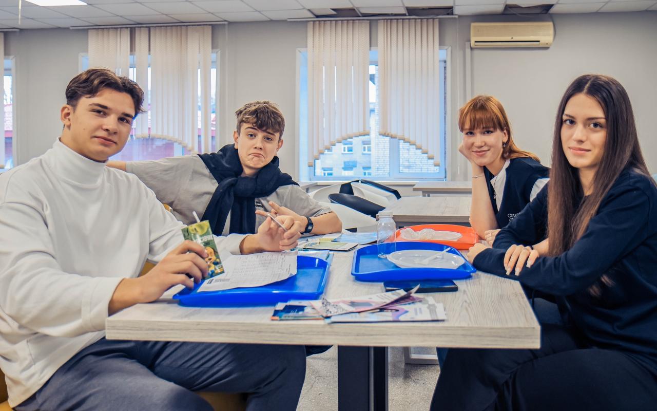 ФОТО к новости: Каша, соленые огурцы и витамин C: профессор НГПУ рассказал, как надо правильно питаться в морозы