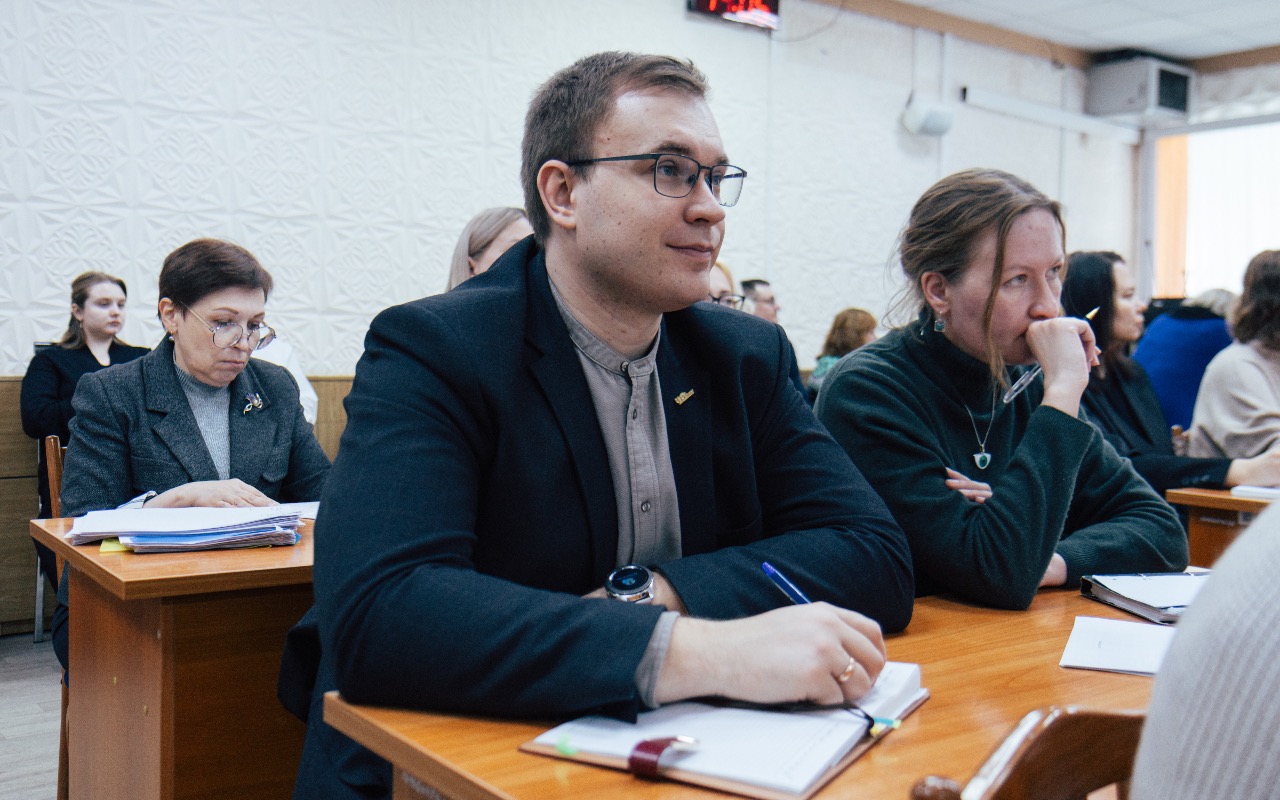 ФОТО к новости: Кафедра – живой организм университета: в НГПУ прошло первое производственное совещание