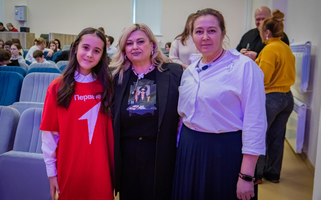 ФОТО к новости: Профориентация через практику и вдохновение: НГПУ провёл выездное мероприятие для школьников Новосибирского района