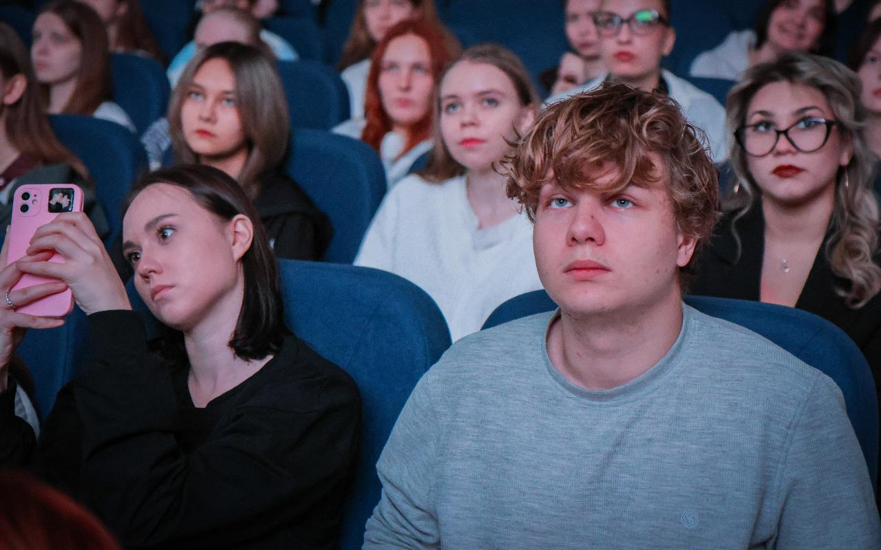 ФОТО к новости: Как стать героем спорта: олимпийские легенды раскрыли секреты студентам НГПУ