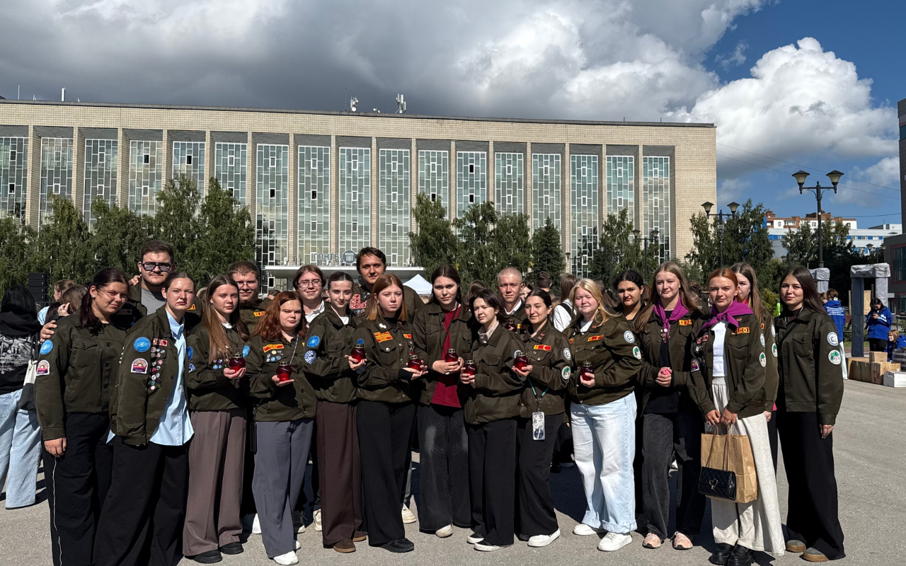 ФОТО к новости: «Помним Беслан»: студенты НГПУ приняли участие в акции ко Дню солидарности в борьбе с терроризмом