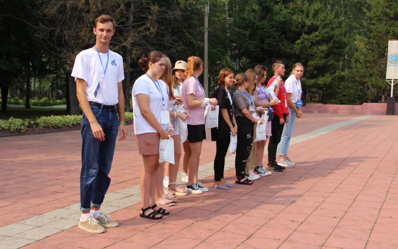 ФОТО к новости: Увлекательные 10 дней в сердце Сибири: в «Тимуровце» состоялось открытие университетской смены 