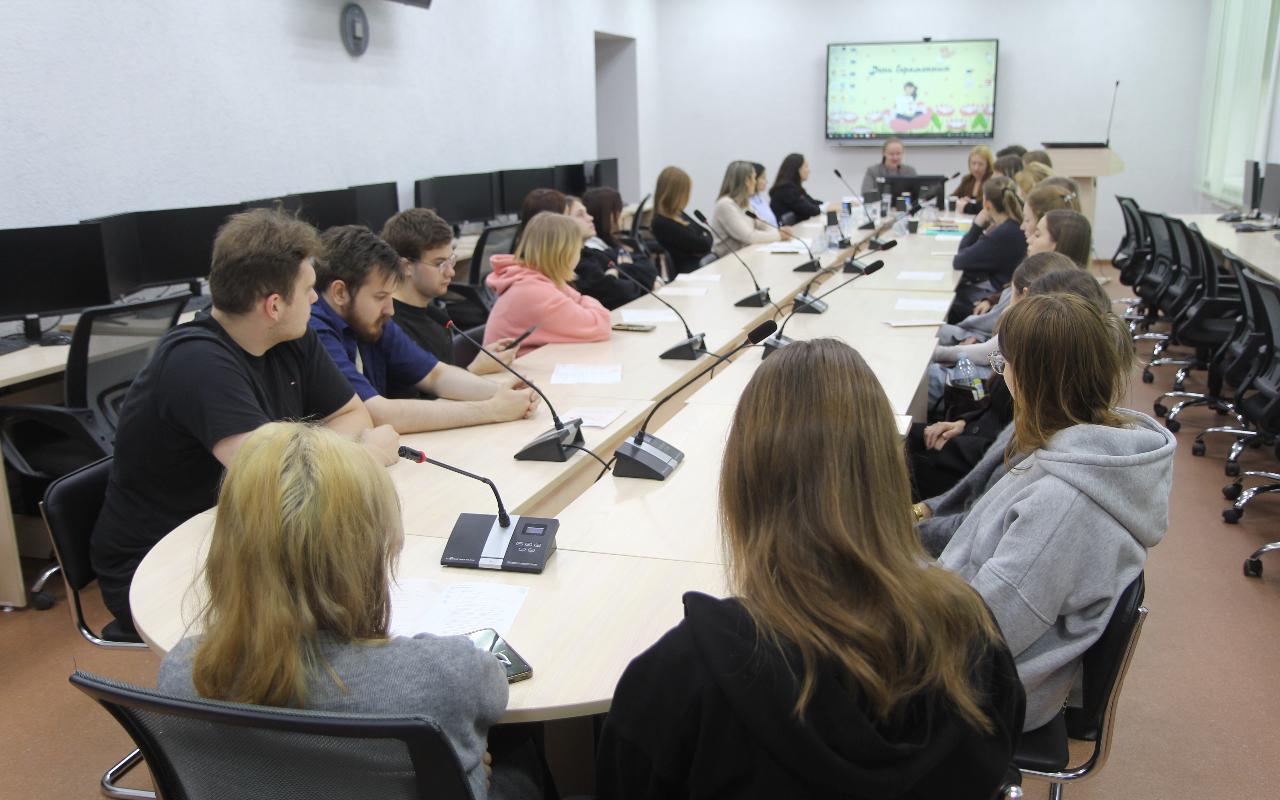 ФОТО к новости: Девять месяцев волшебства: в НГПУ провели фестиваль в честь Дня беременных