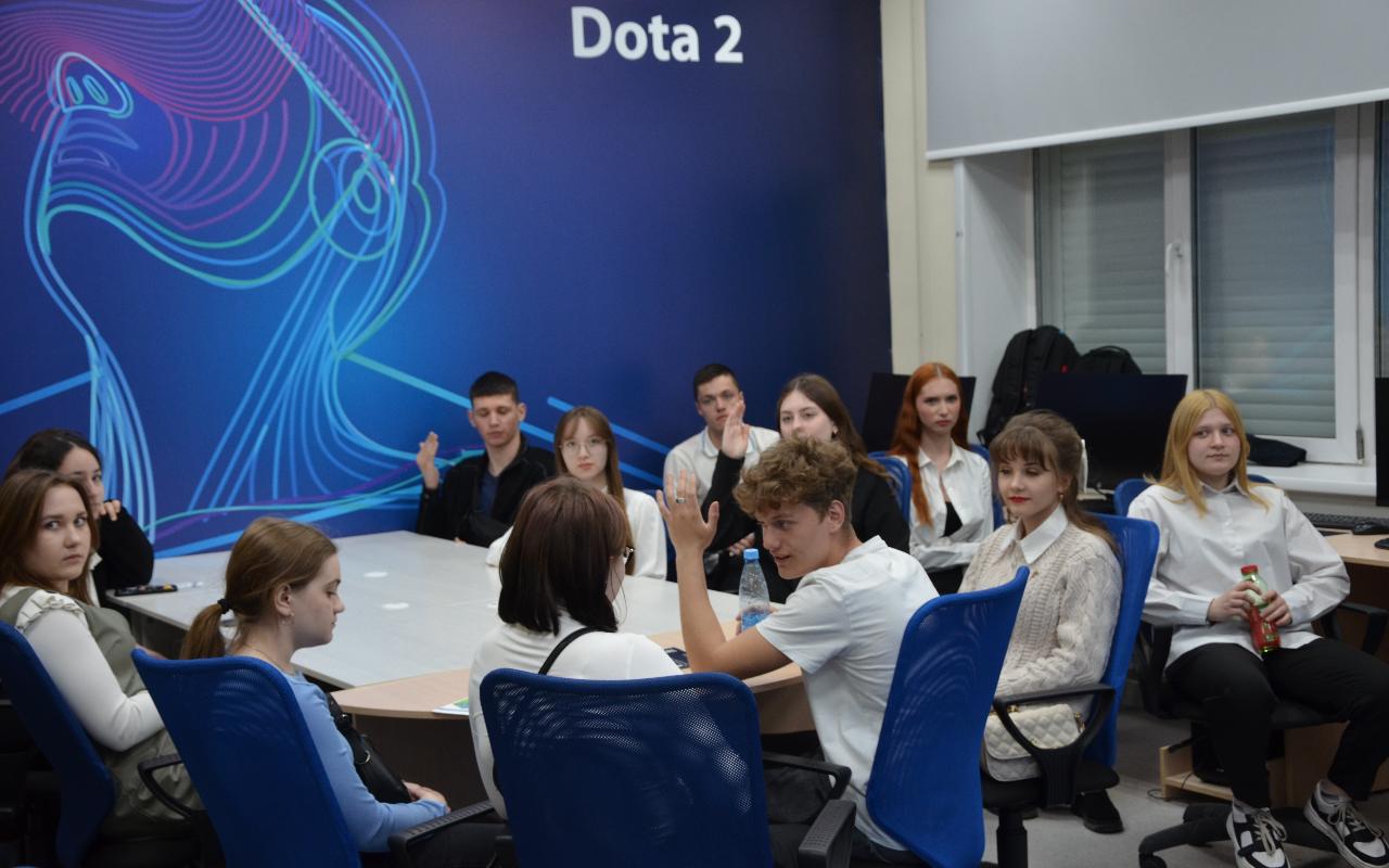 ФОТО к новости: НГПУ посетили будущие целевики из Коченёвского района