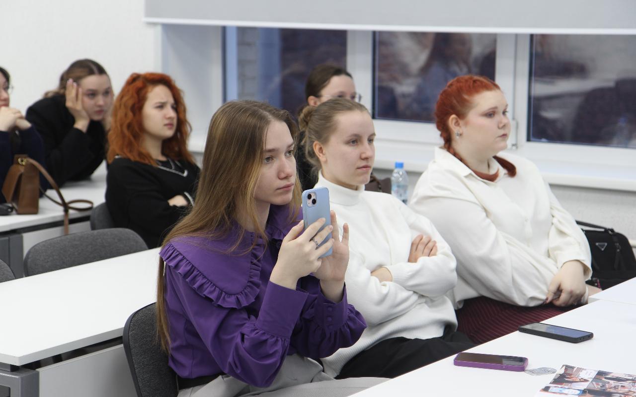 ФОТО к новости: Мультимедийный экзамен: студенты-журналисты представили свои творческие проекты медиаэкспертам