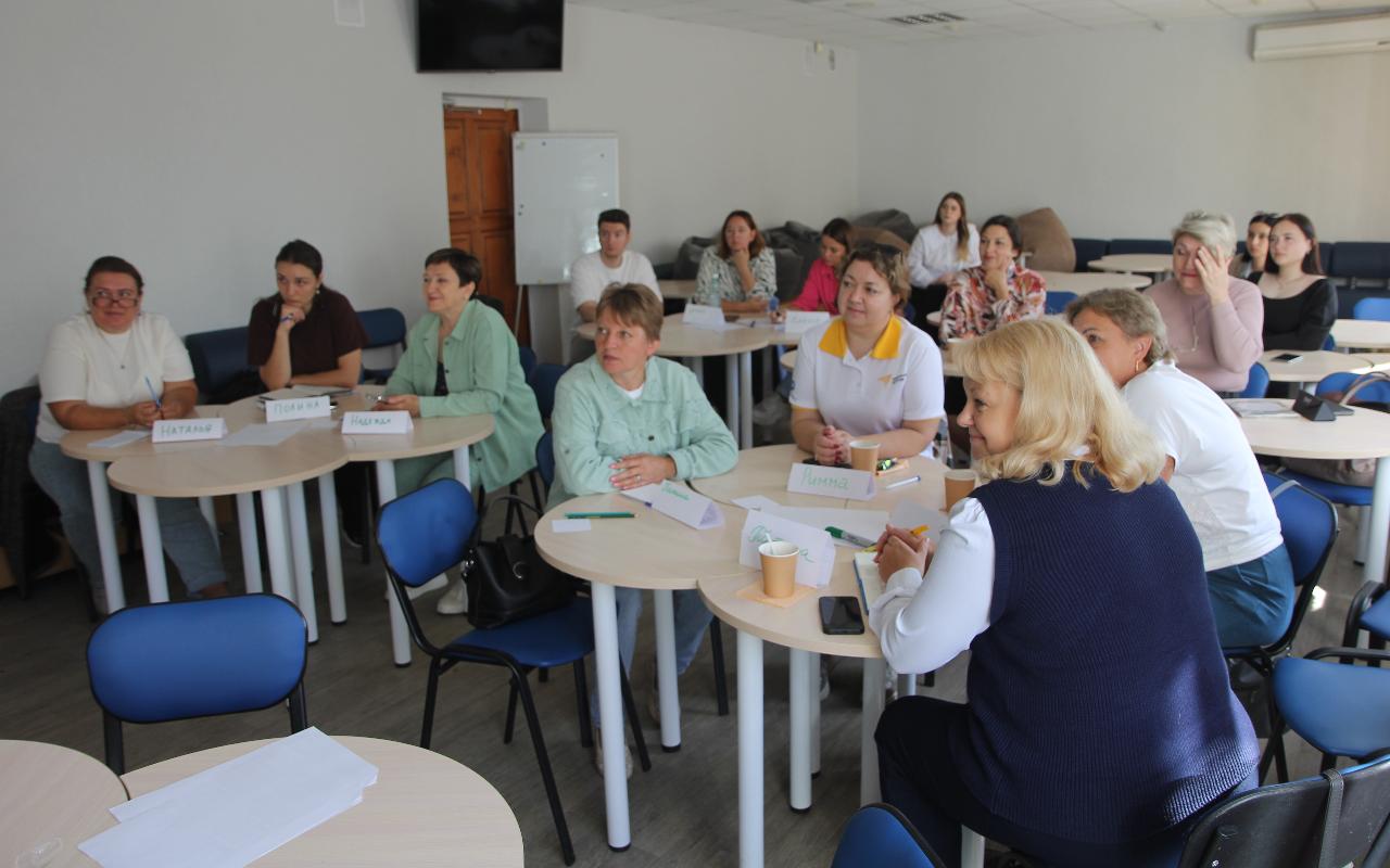 ФОТО к новости: Что самое важное: педагоги Новосибирской области в НГПУ поделились опытом проведения «Разговоров о важном» 
