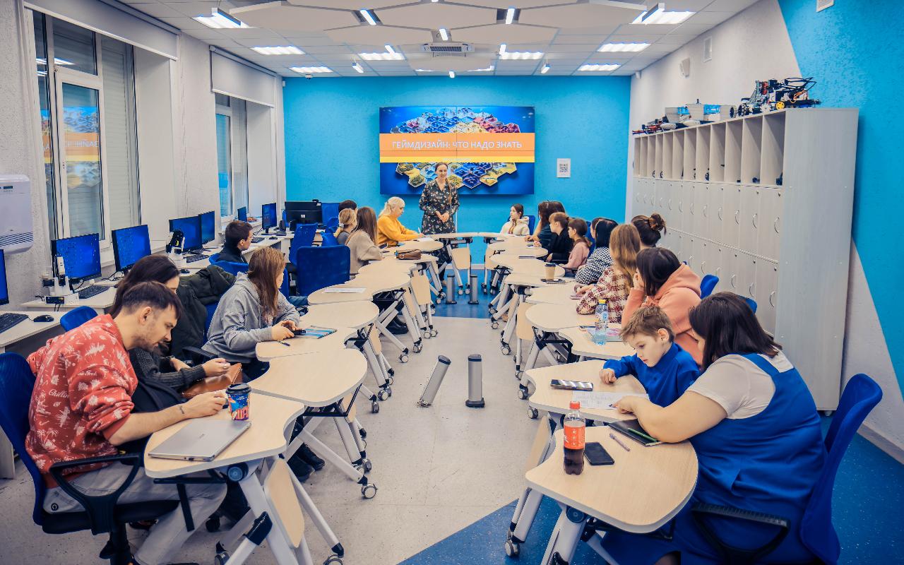 ФОТО к новости: Игра как инструмент образования: в НГПУ обсудили геймификацию 