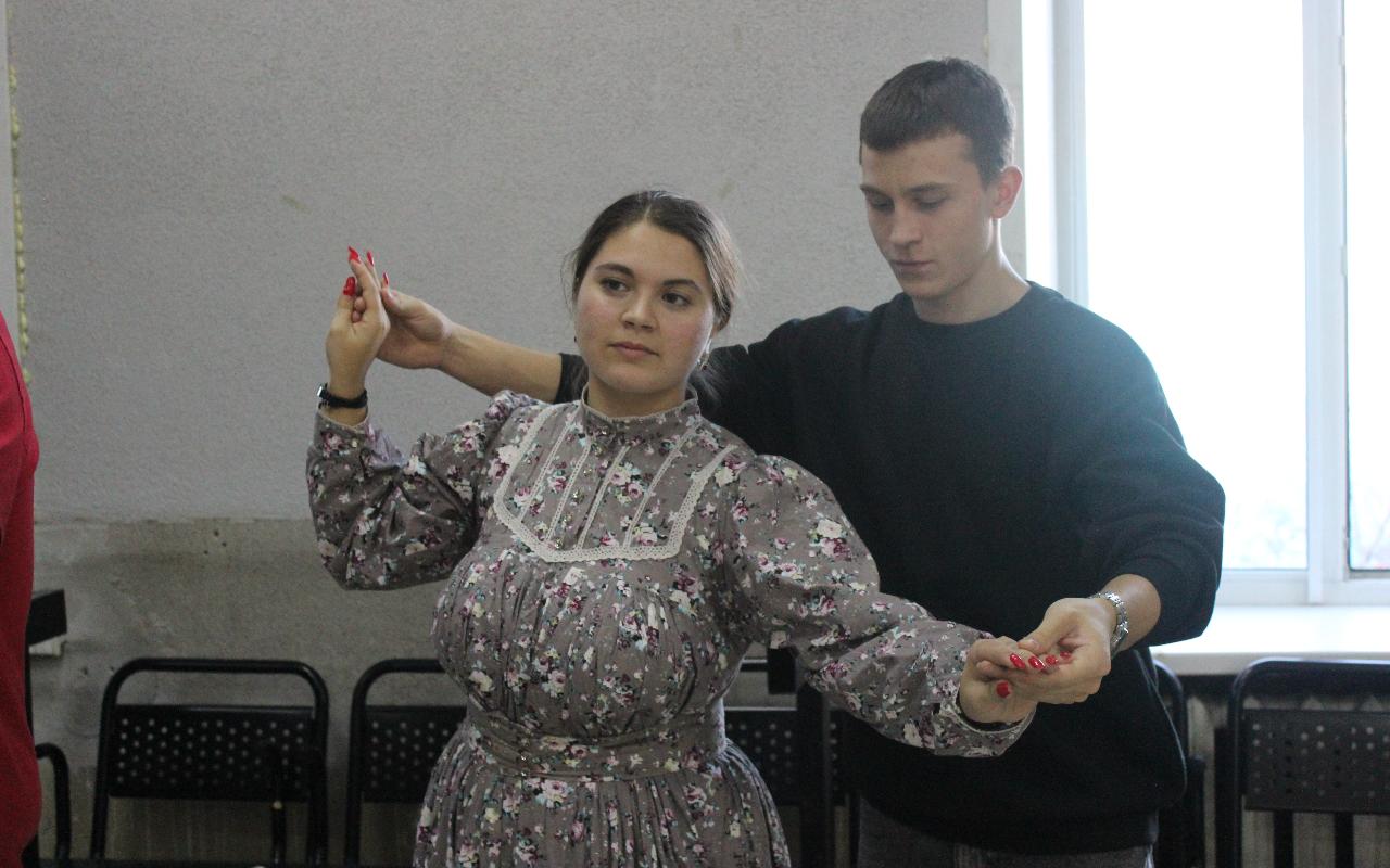 ФОТО к новости: Песни, танцы и знакомства: как прошла Покровская вечёрка в НГПУ