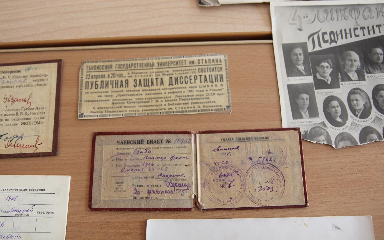 ФОТО к новости: Директор педагогического института в военное время, основатель педагогической династии: в НГПУ бережно хранят память о Викторе Цыбе