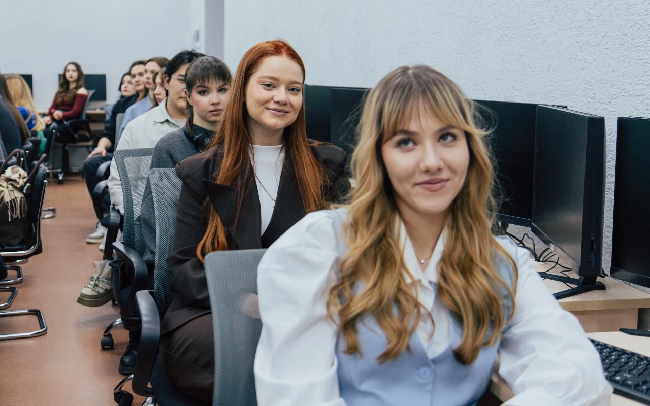 ФОТО к новости: В НГПУ обсудили развитие студенческого профсоюзного движения в Сибирском федеральном округе