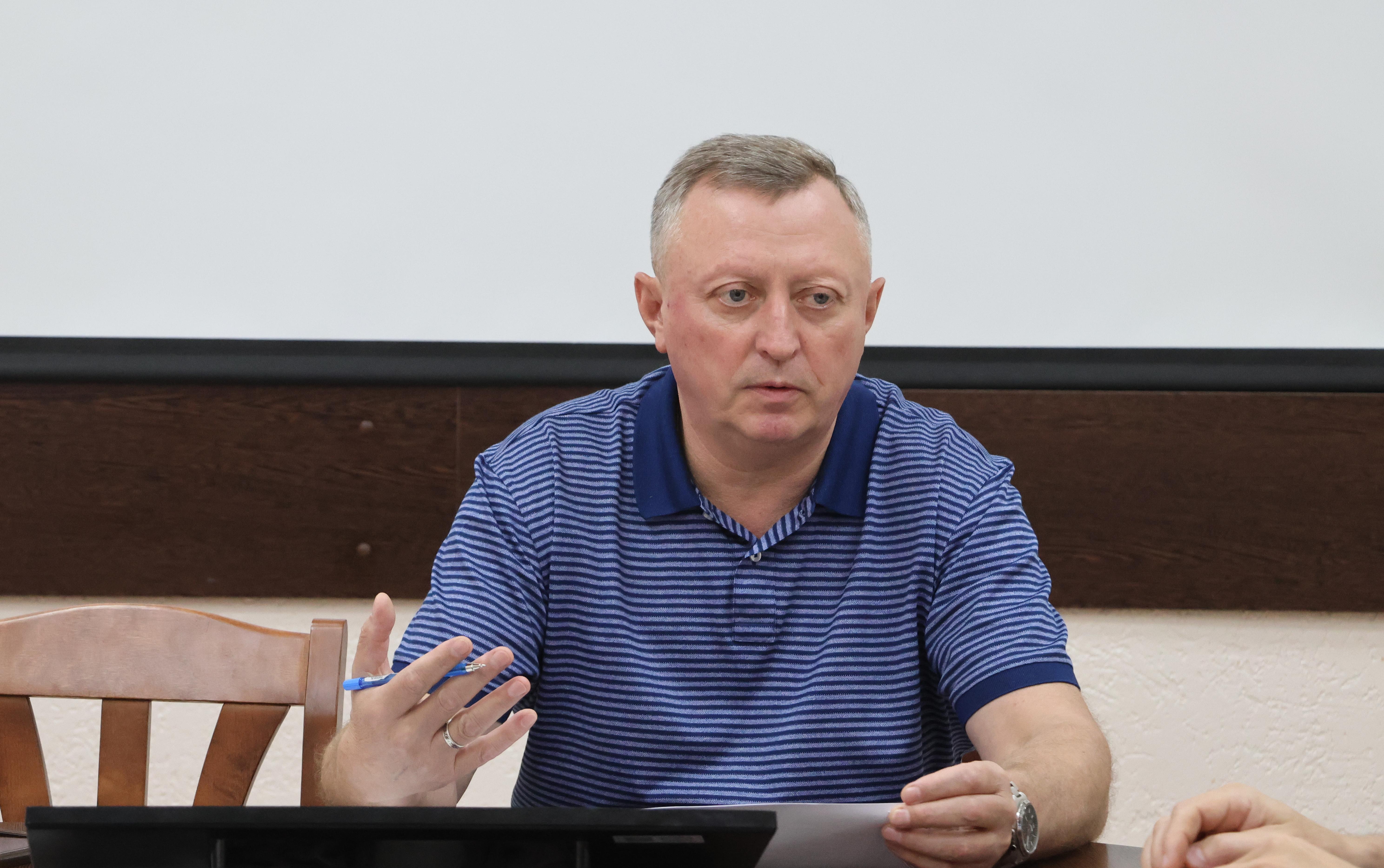 ФОТО к новости: Контроль за качеством, своевременность и актуальный дизайн: в НГПУ продолжается обновление инфраструктуры 